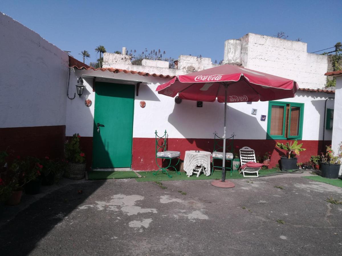 Residencia Los Conejos - Bike & Motorbike Las Palmas Exterior photo