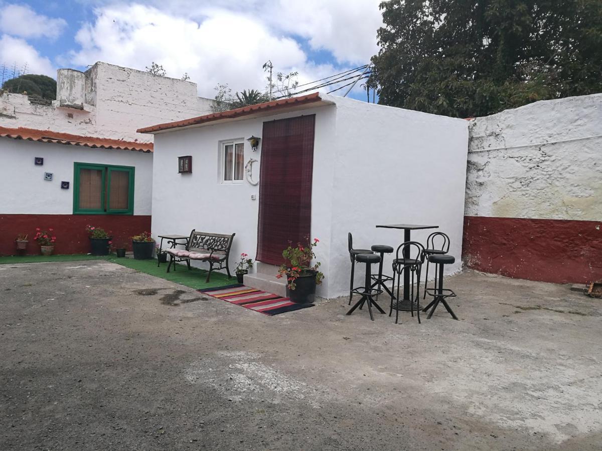 Residencia Los Conejos - Bike & Motorbike Las Palmas Exterior photo