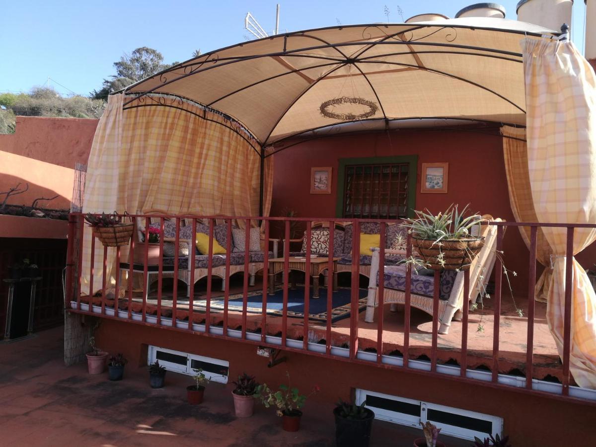 Residencia Los Conejos - Bike & Motorbike Las Palmas Exterior photo