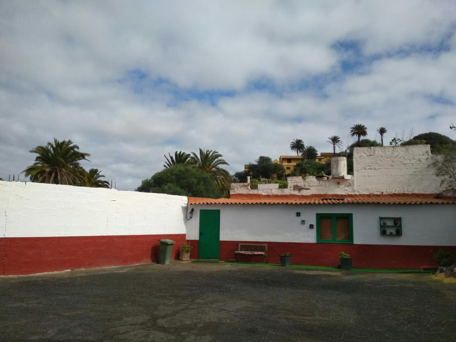 Residencia Los Conejos - Bike & Motorbike Las Palmas Exterior photo