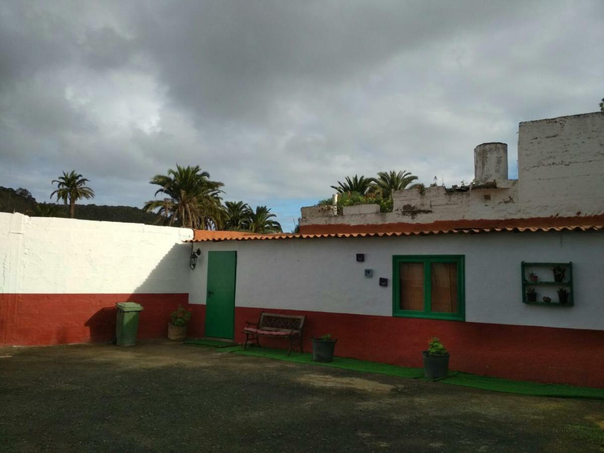 Residencia Los Conejos - Bike & Motorbike Las Palmas Exterior photo