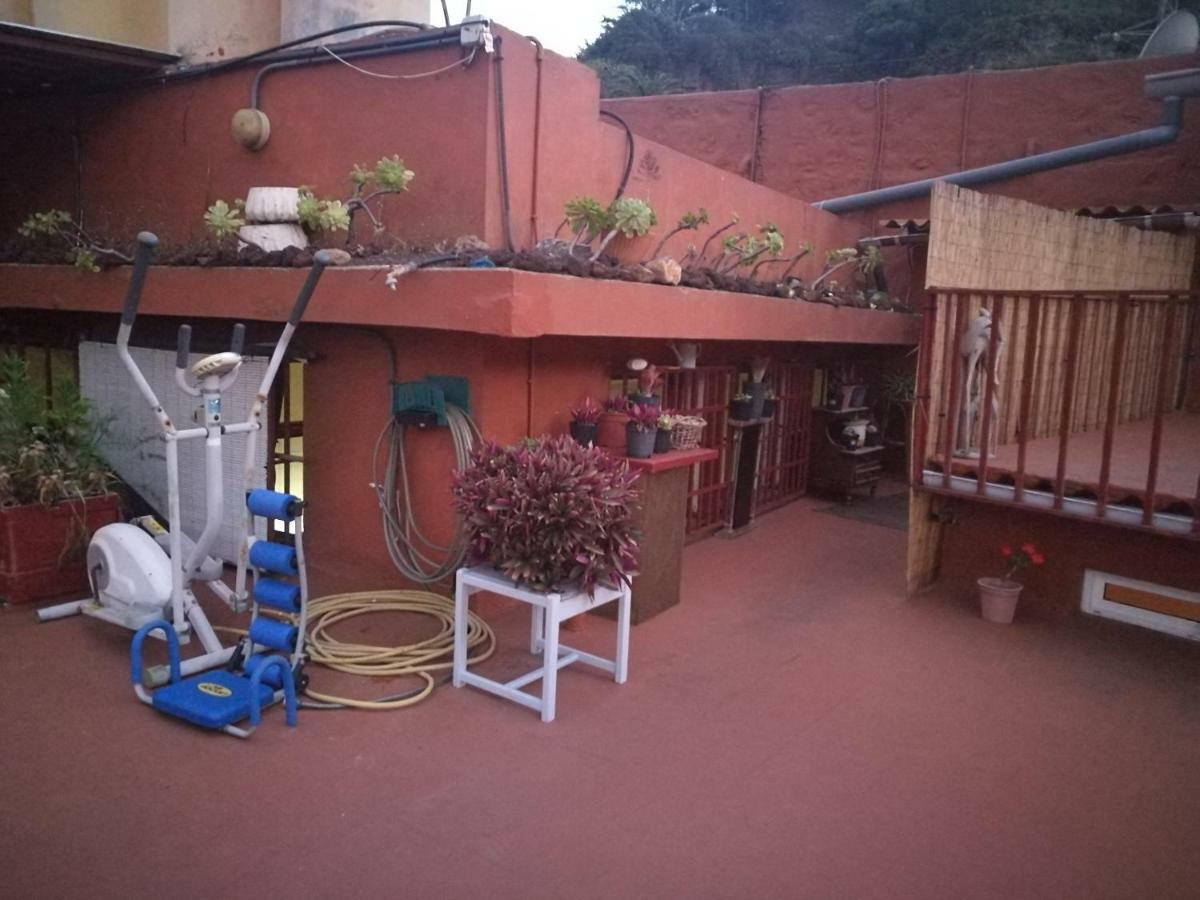 Residencia Los Conejos - Bike & Motorbike Las Palmas Exterior photo