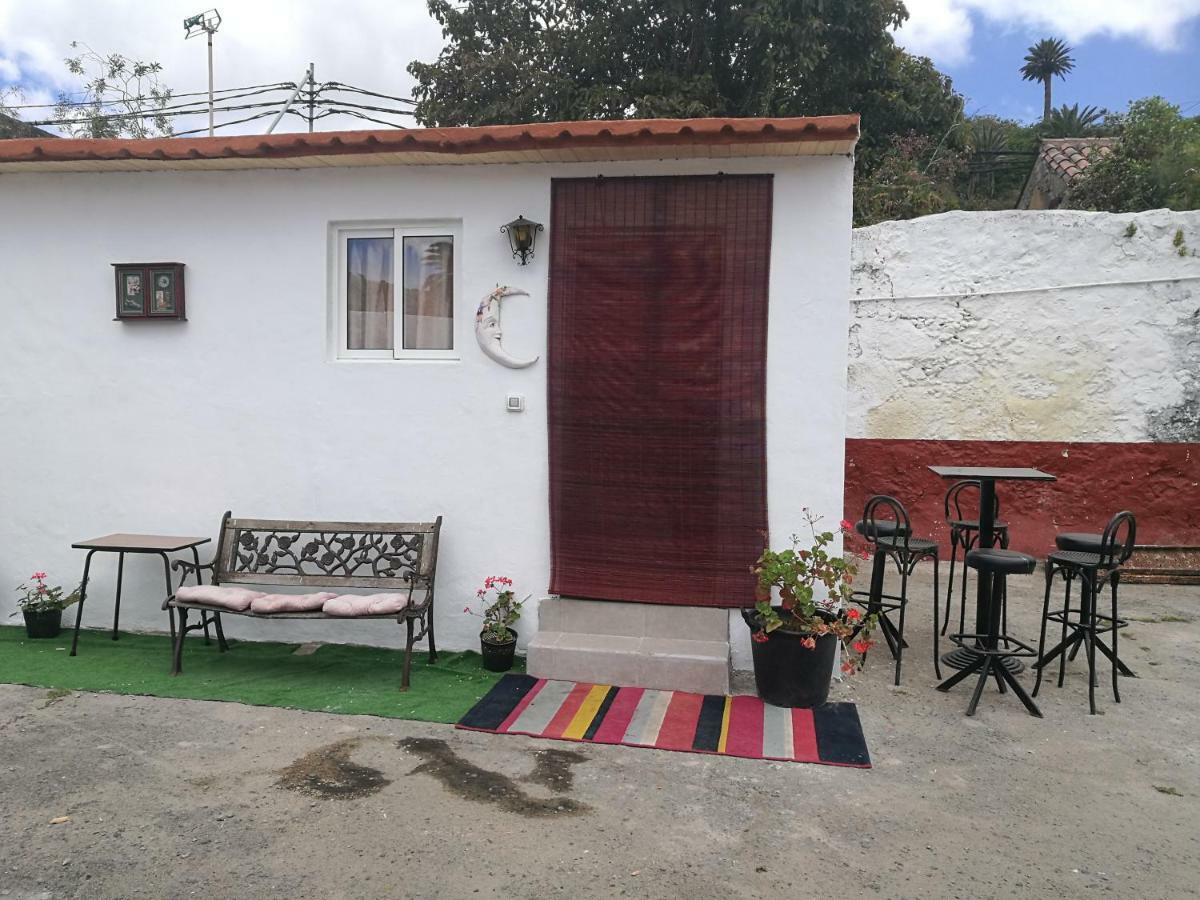 Residencia Los Conejos - Bike & Motorbike Las Palmas Exterior photo